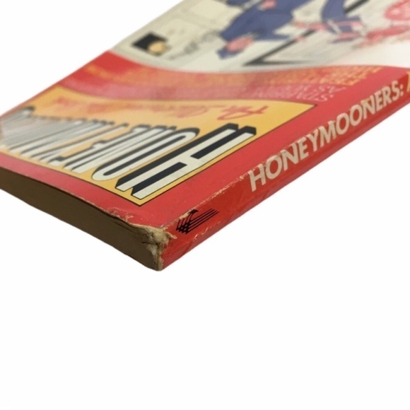 VINTAGE Honeymooners An Illustrated Trivia Book Bob Colombe Comic Retro Game Fun - Picture 4 of 14